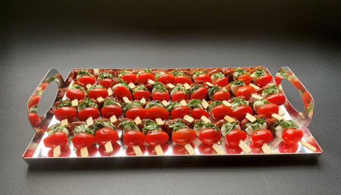 Banderillas aux deux Tomates et Basilic